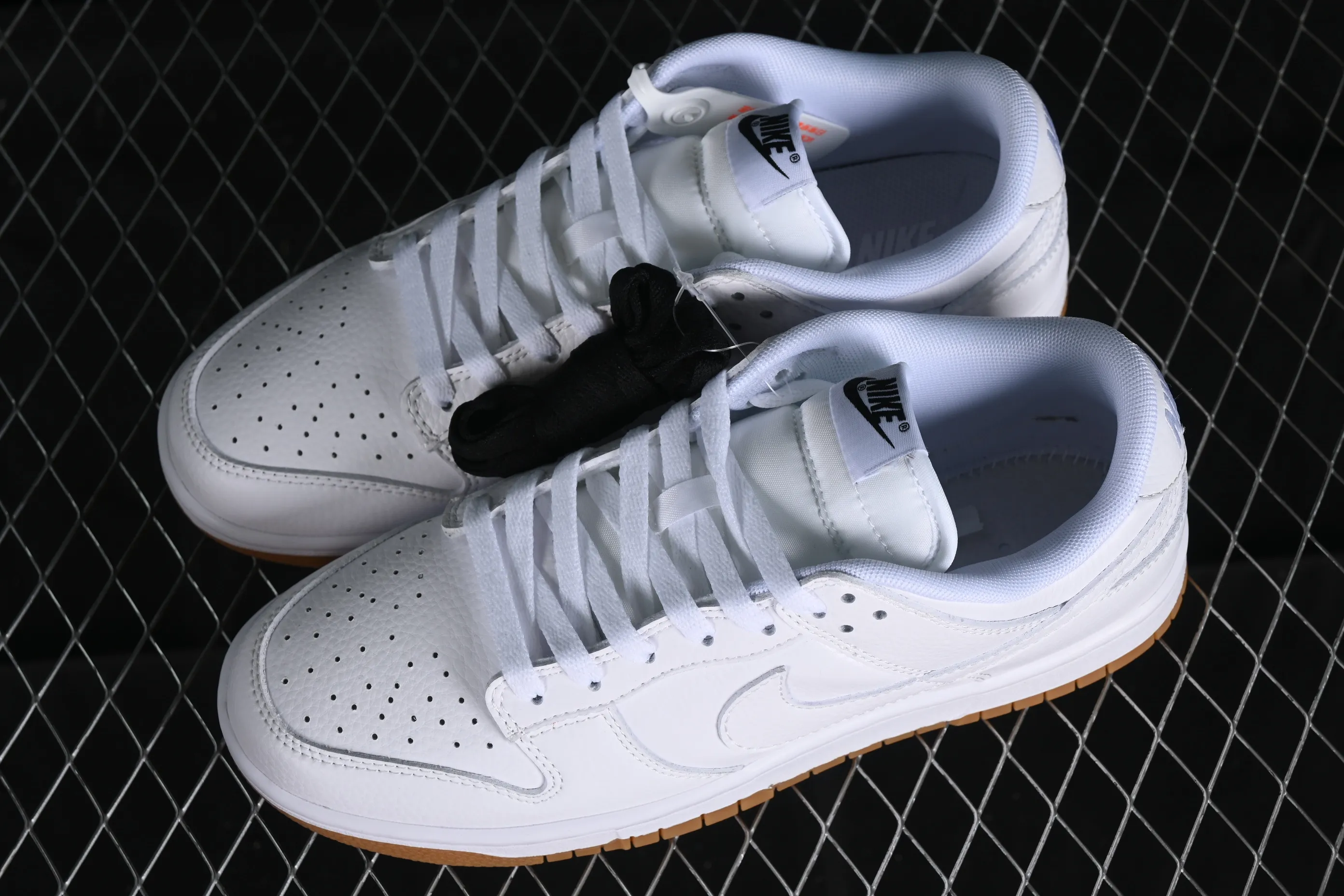 All categories Nk SB Dunk series Nk SB Dunk Low low-top sneakers Nk SB Dunk Low raw rubber white SB low-top casual sneakers 311369-100